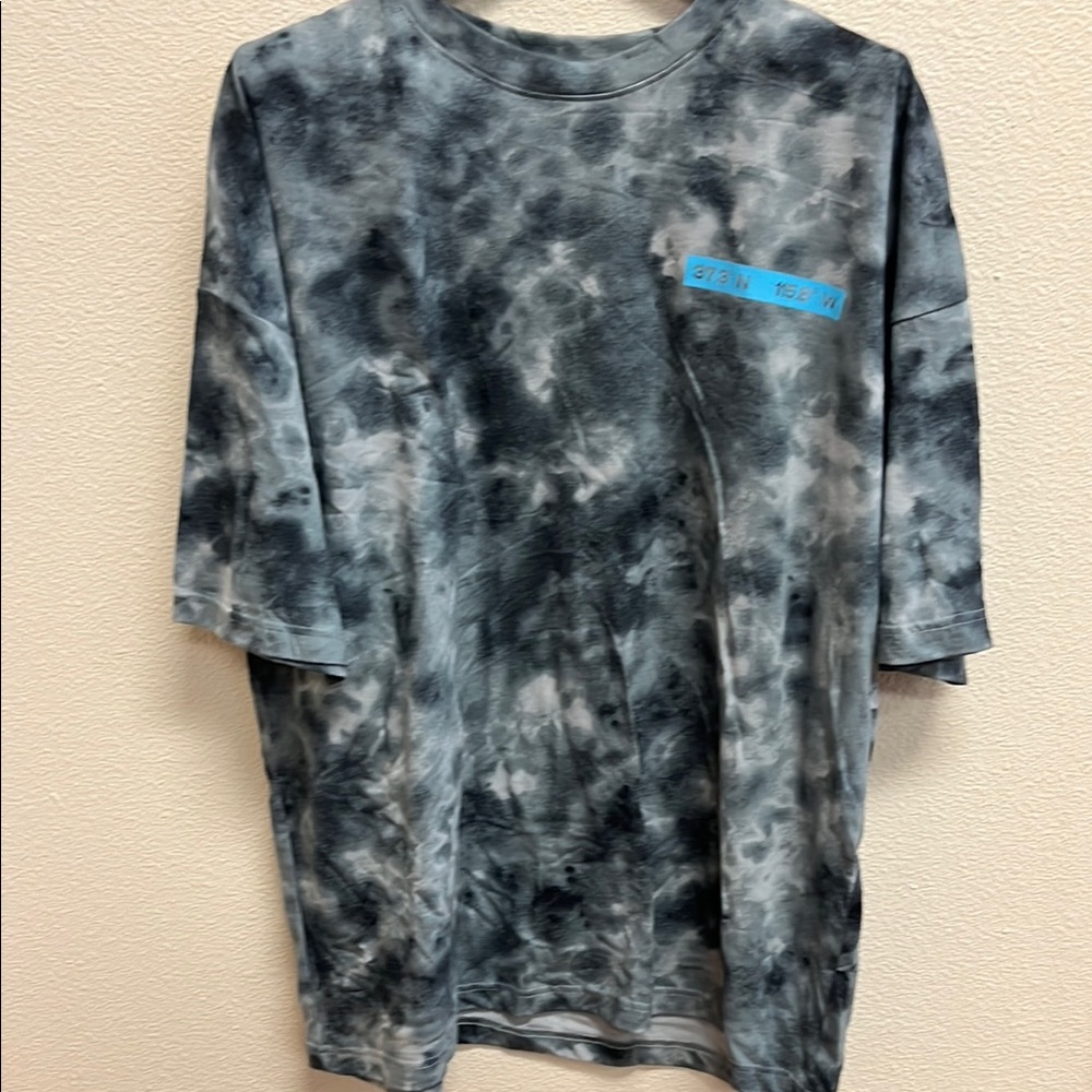 Xersion Black and Gray Short Sleeve Tees